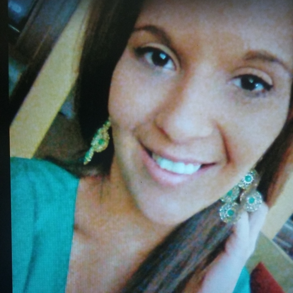 Meet your Posher, Dominique